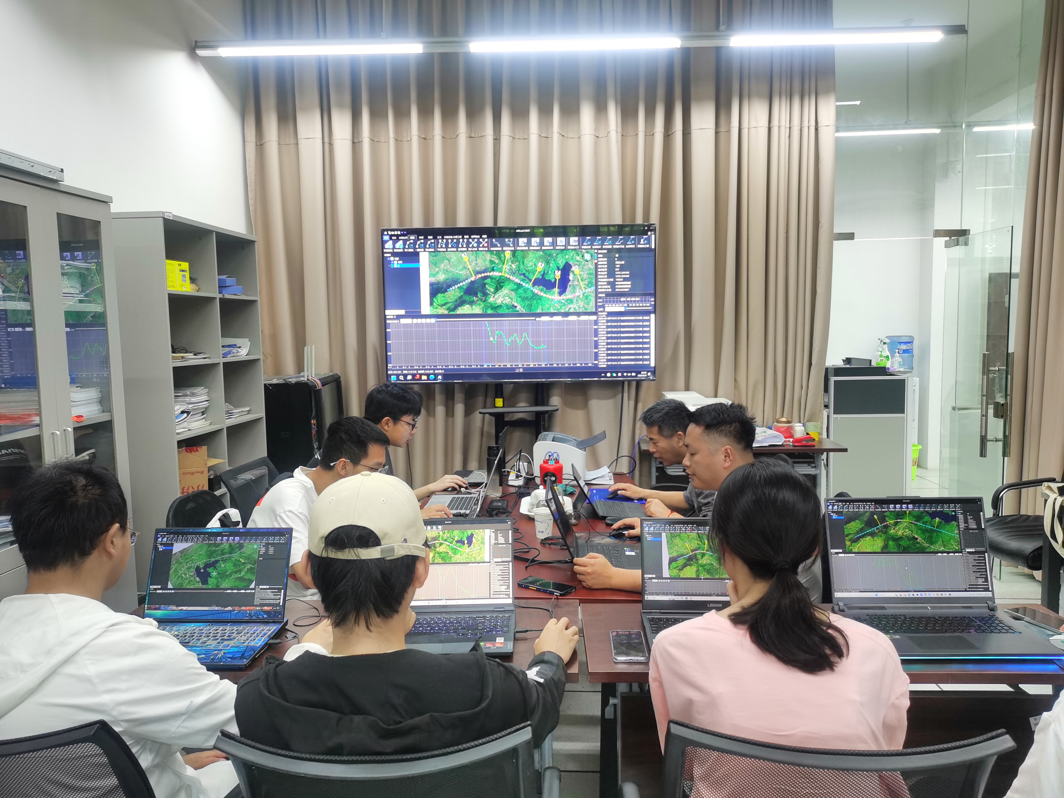 创途信息携手江苏狄诺尼助力西南交通大学土木工程学院暑期实践，赋能高校数字化人才培养！